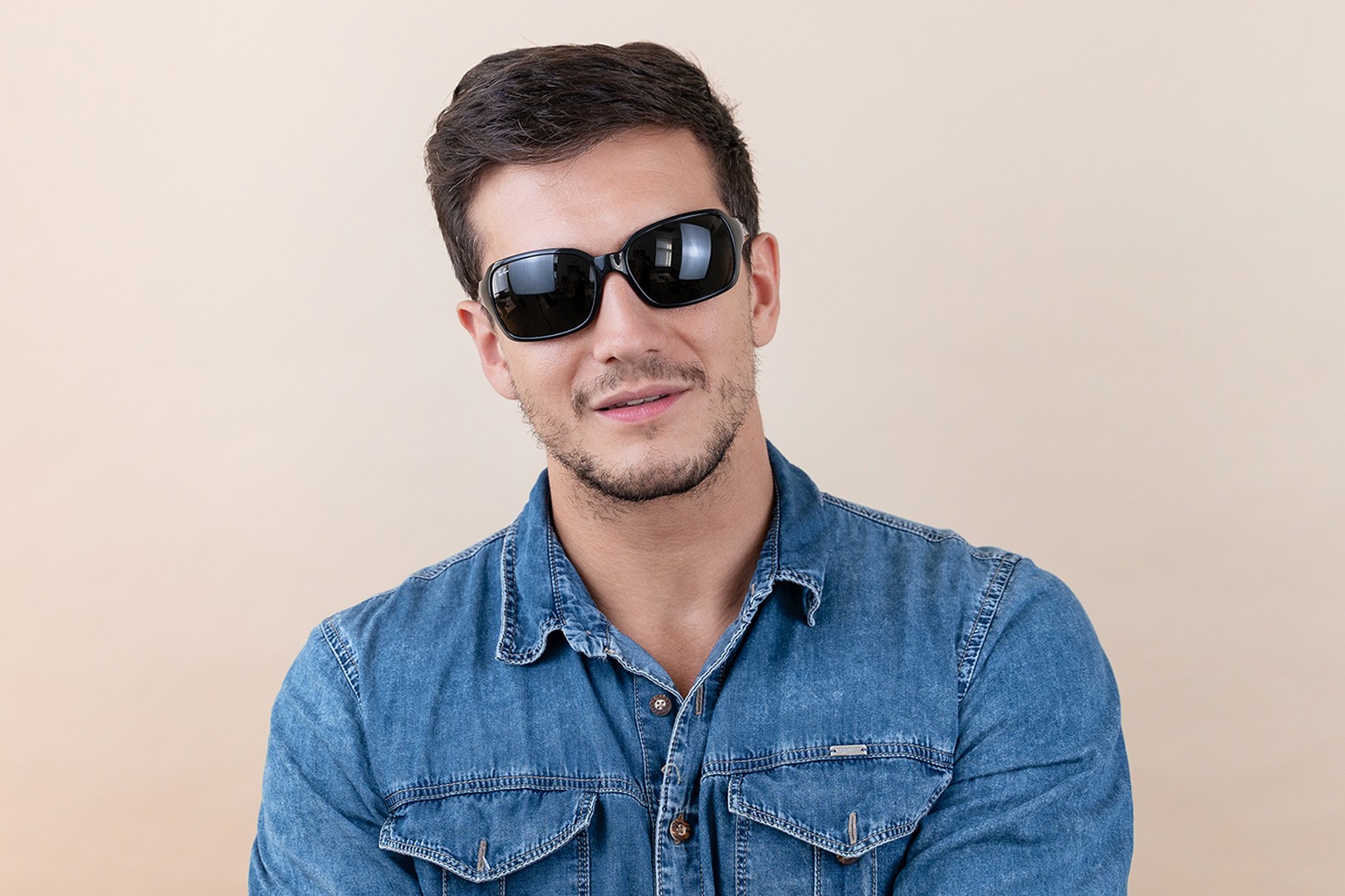 Ray Ban RB4068 601 60 Lunettes de soleil Lentiamo